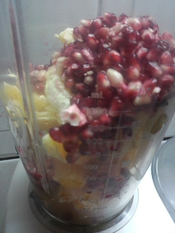 Suc natural de rodie si portocale