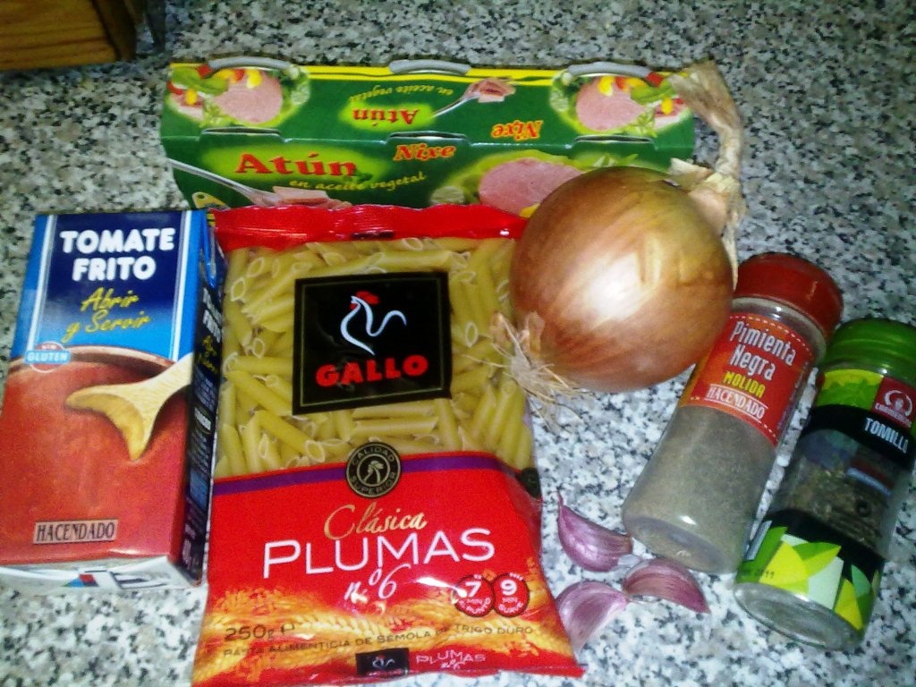 Paste fainoase cu ton