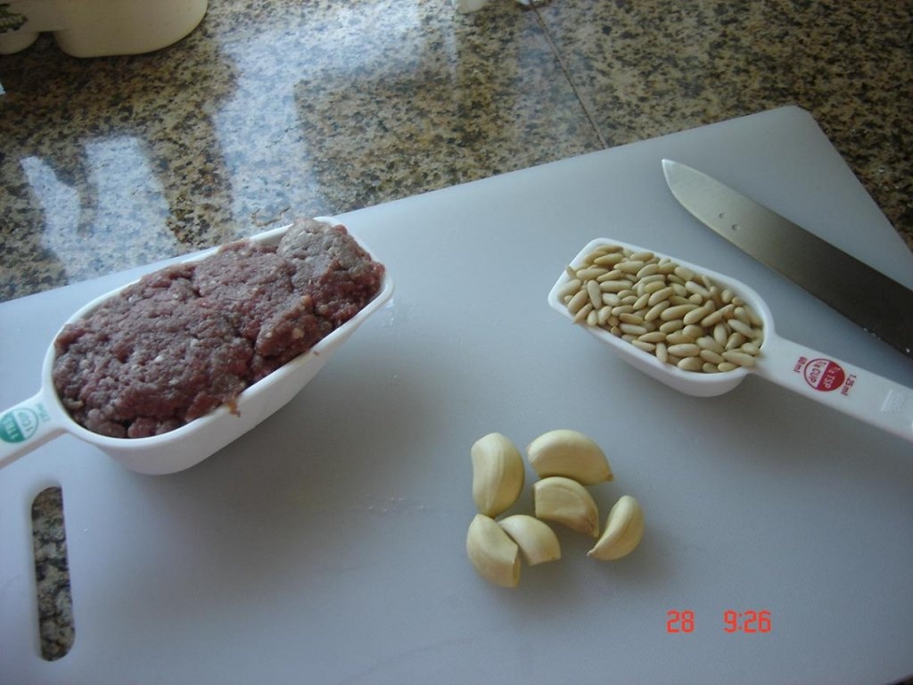 Shish Barak bi laban-Placintele cu carne in supa de iaurt