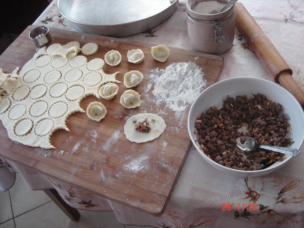 Shish Barak bi laban-Placintele cu carne in supa de iaurt