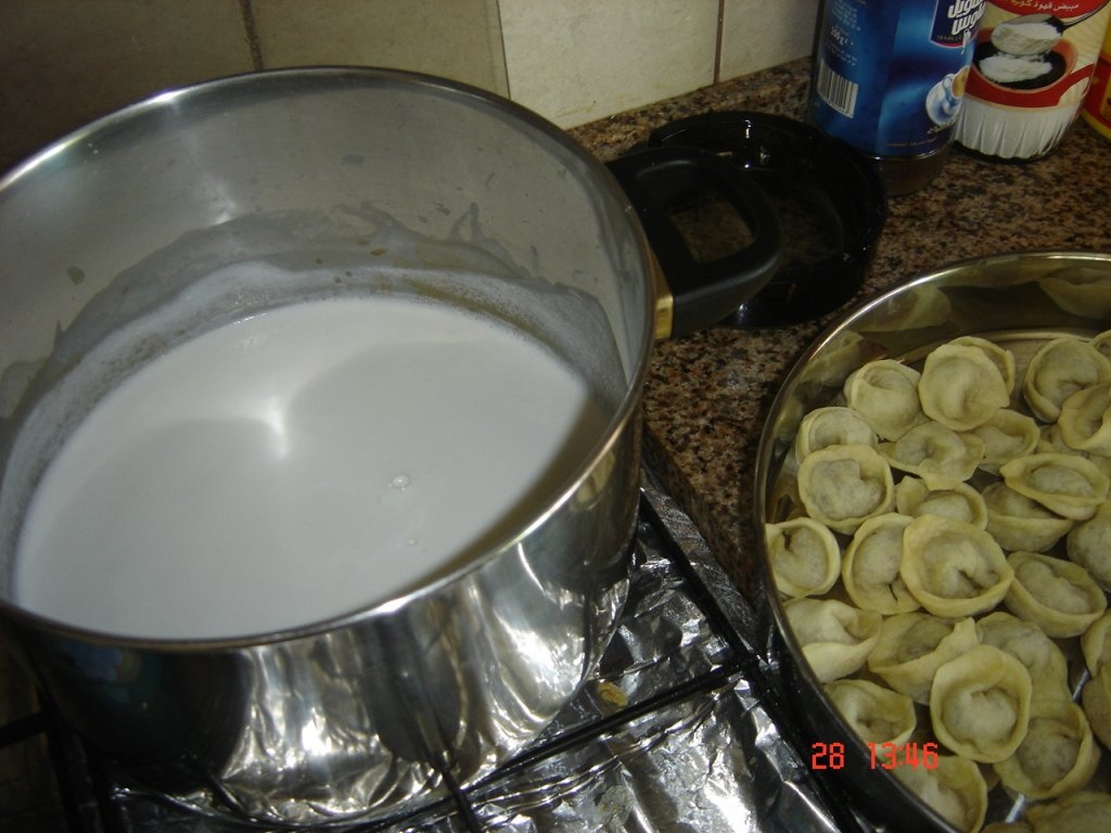 Shish Barak bi laban-Placintele cu carne in supa de iaurt