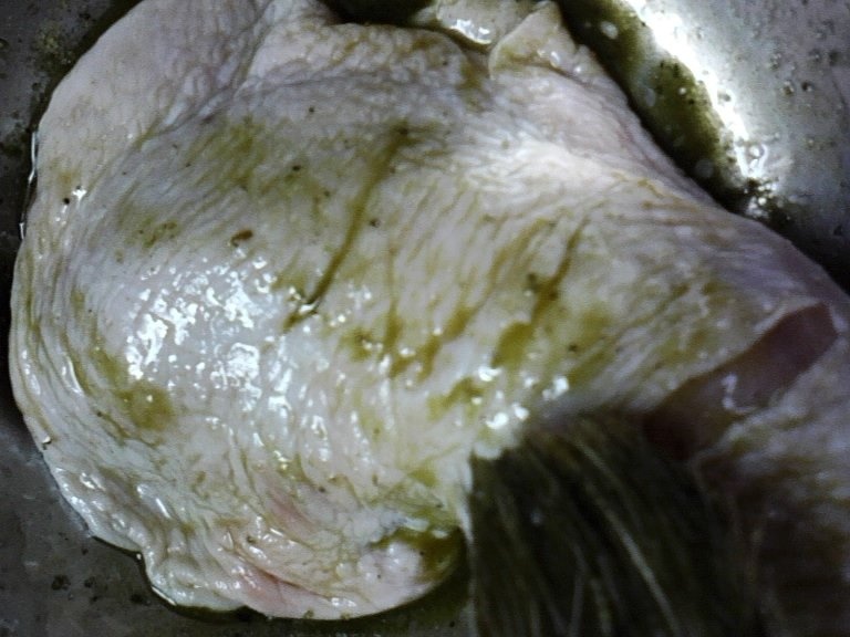 Pulpe cu rozmarin si cartofi cu parmezan