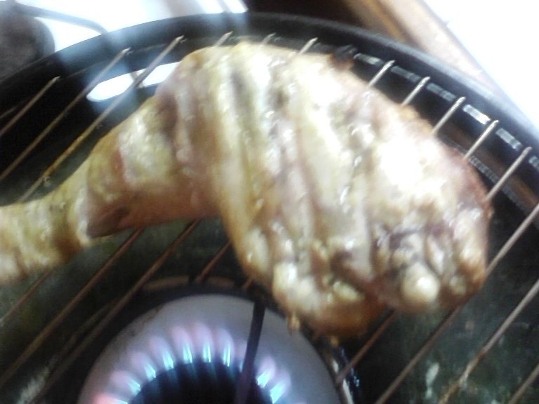 Pulpe cu rozmarin si cartofi cu parmezan