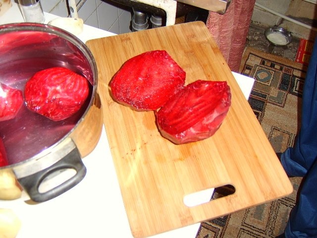 Salata de sfecla rosie