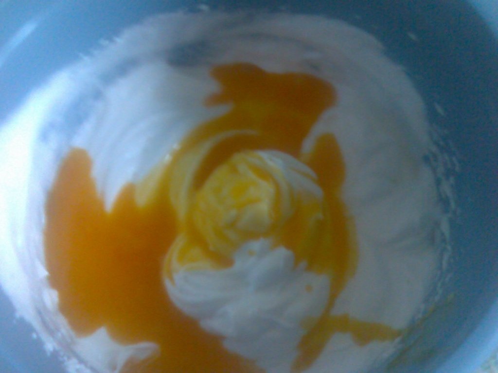 Tort cu crema de cacao si aroma de nescafe