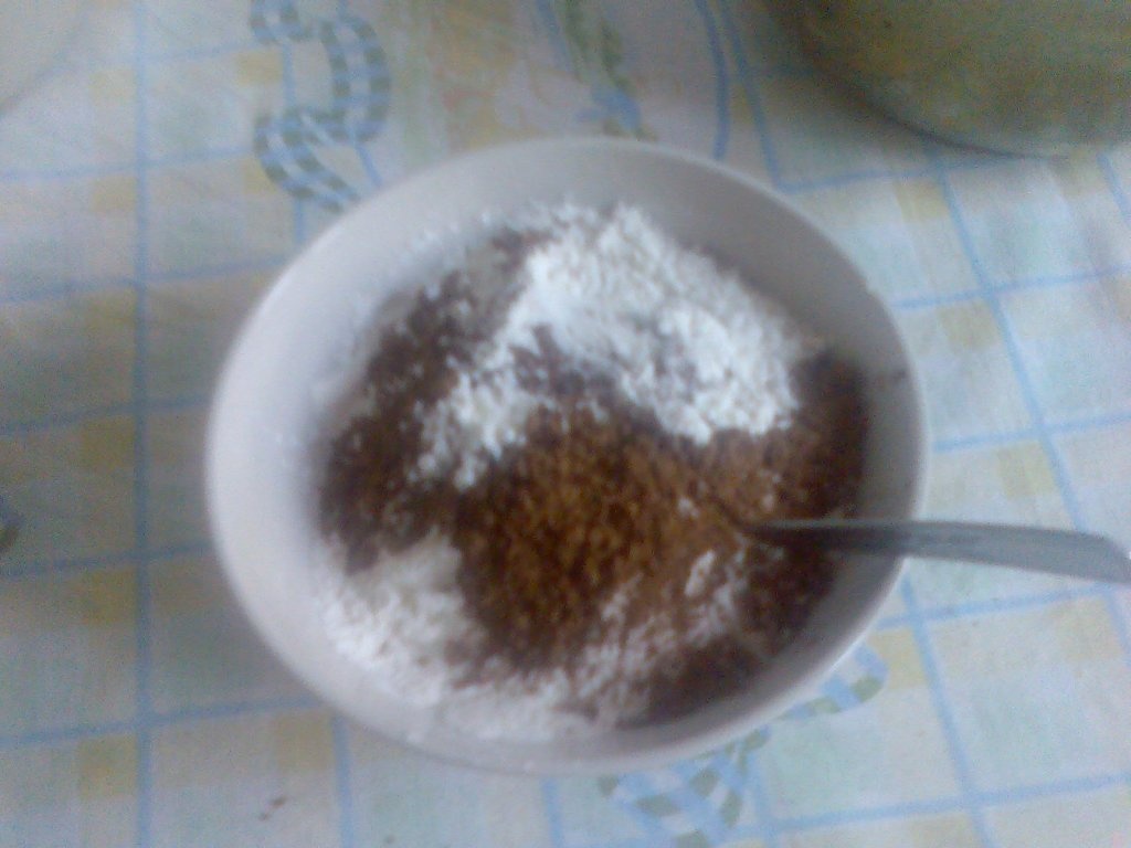 Tort cu crema de cacao si aroma de nescafe