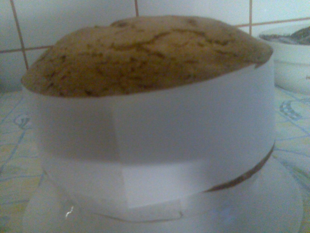 Tort cu crema de cacao si aroma de nescafe