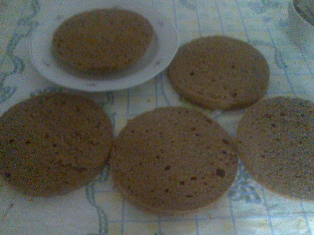 Tort cu crema de cacao si aroma de nescafe