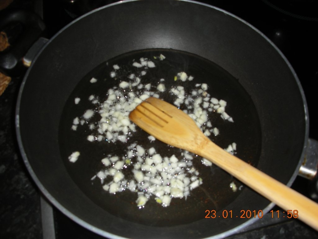 Perisoare cu sos de usuroi