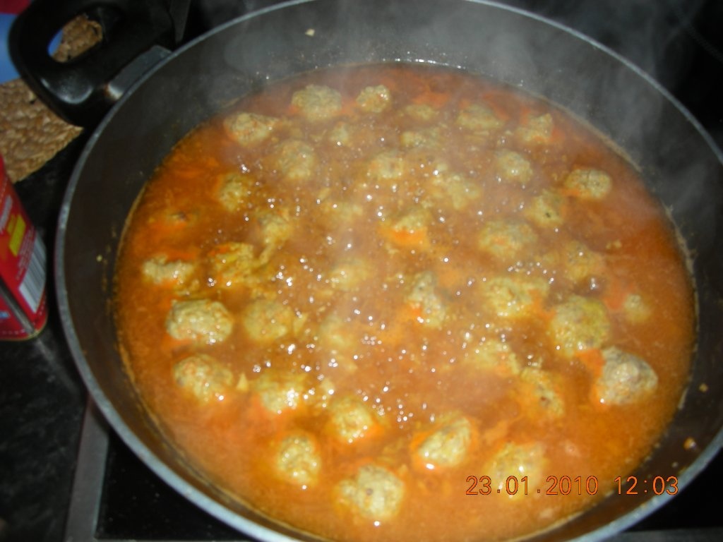 Perisoare cu sos de usuroi