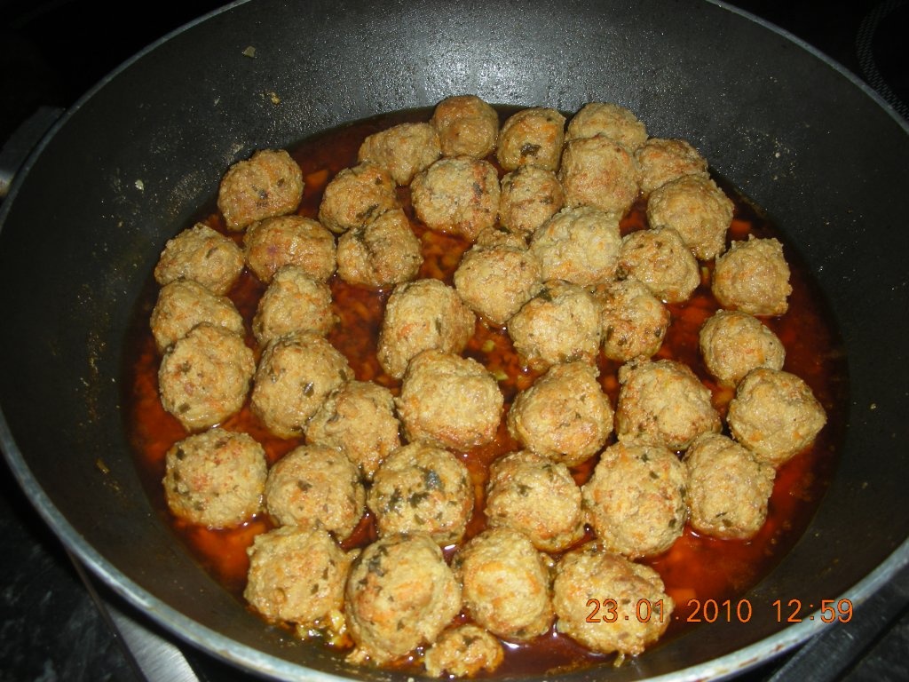 Perisoare cu sos de usuroi