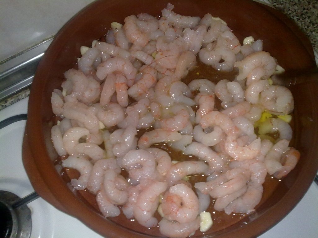 Creveti, in sos picant-gampa al pil pil