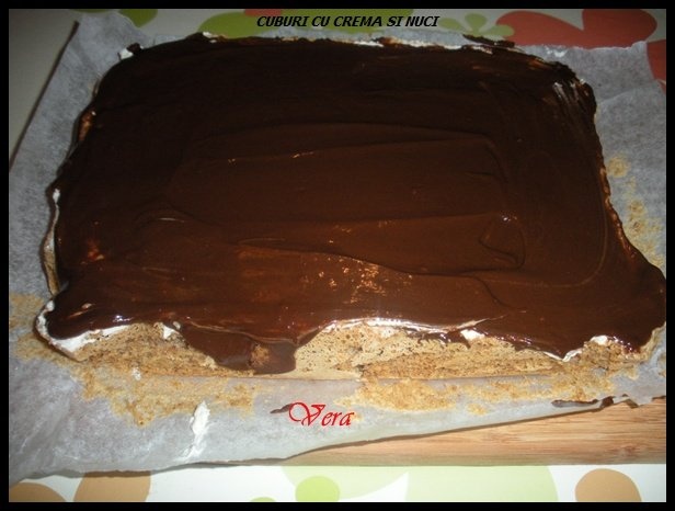 Cuburi cu crema si ciocolata