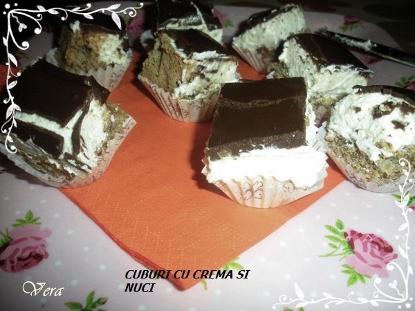 Cuburi cu crema si ciocolata