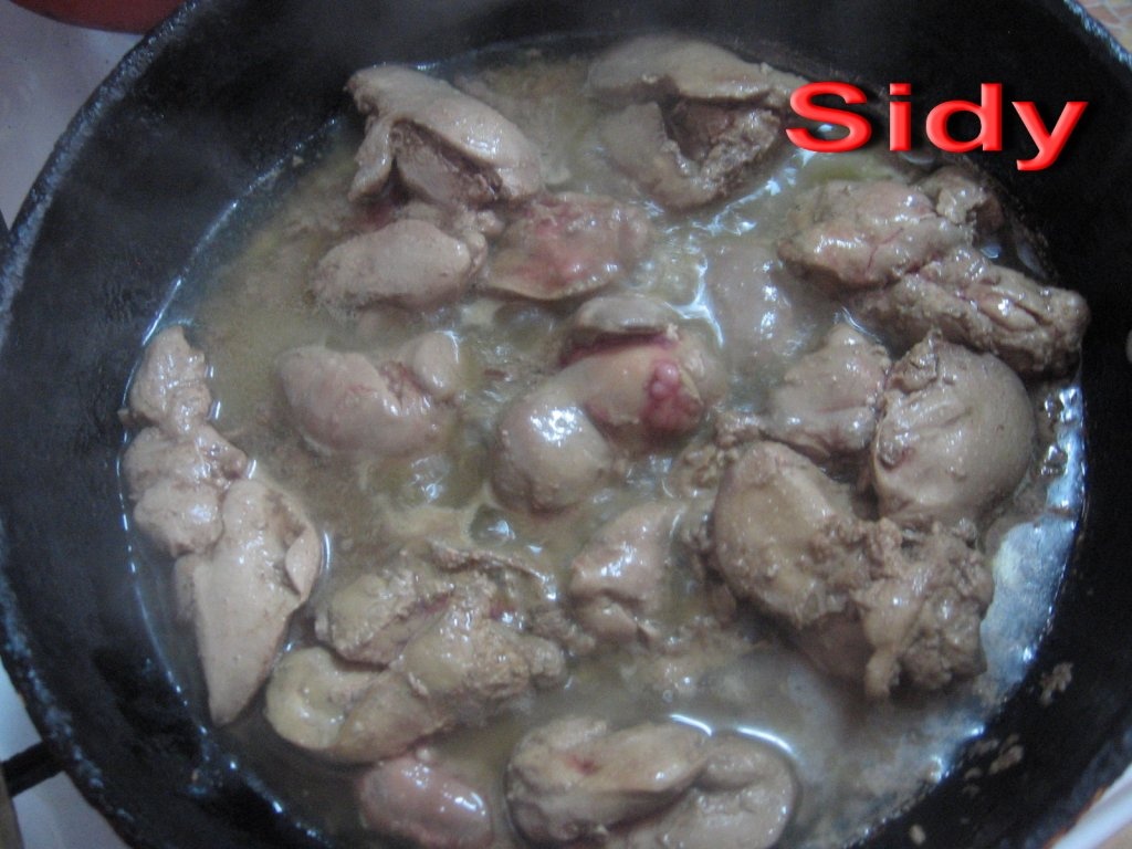 Ficatei de pasare cu mazare verde