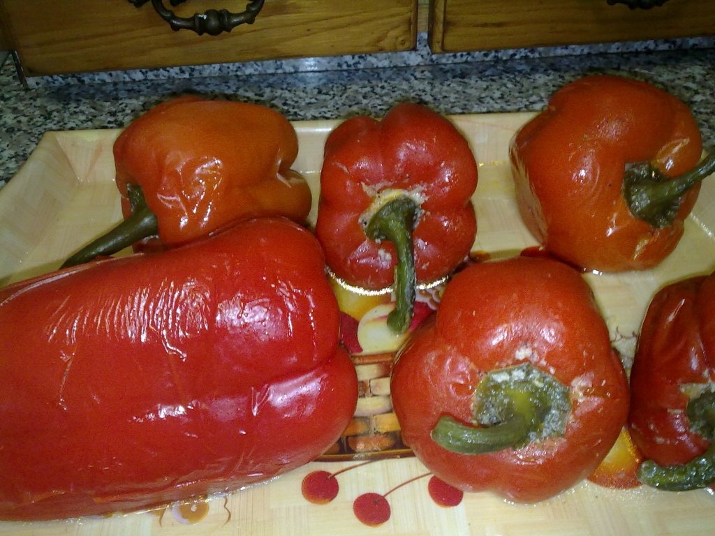 Ardei umplut cu legume, carne si orez