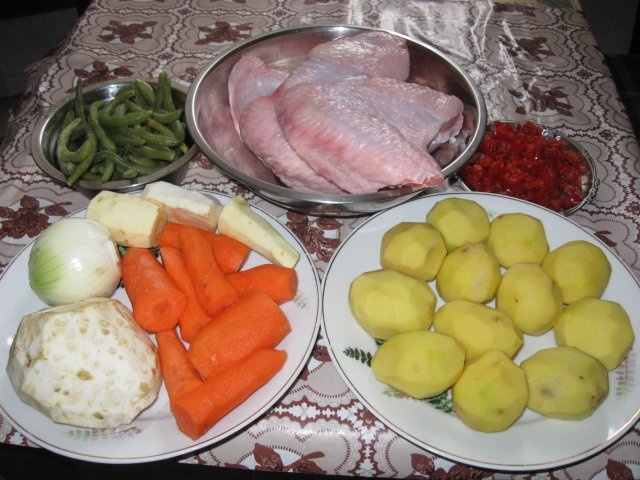 Rasol de curcan cu legume