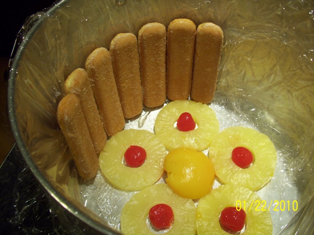 Tort  gen diplomat cu fructe