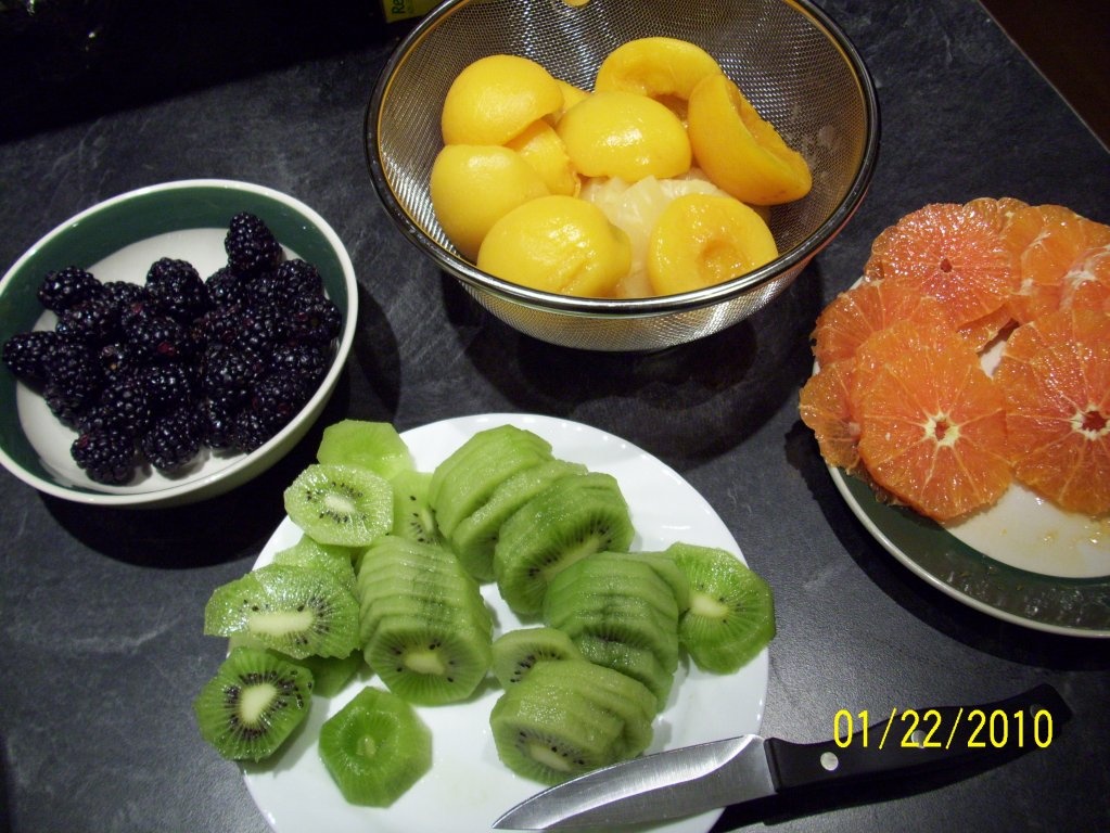 Tort  gen diplomat cu fructe