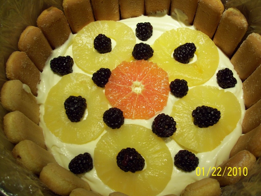 Tort  gen diplomat cu fructe