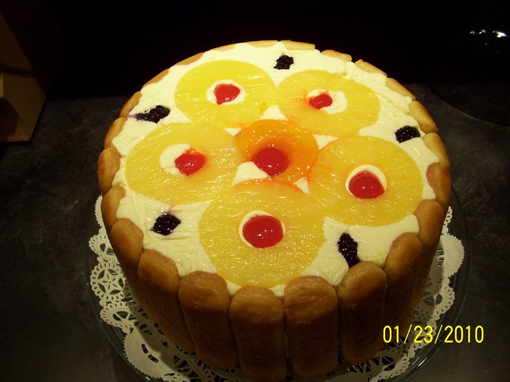 Tort  gen diplomat cu fructe