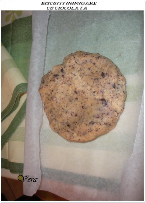 Biscuiti inimioare cu ciocolata