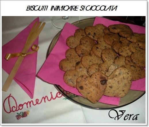 Biscuiti inimioare cu ciocolata