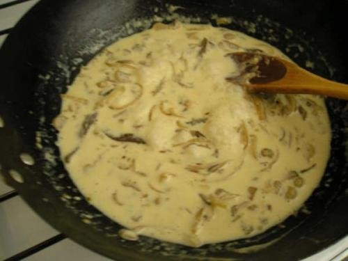 ciuperci pleurotus cu smantana si paste