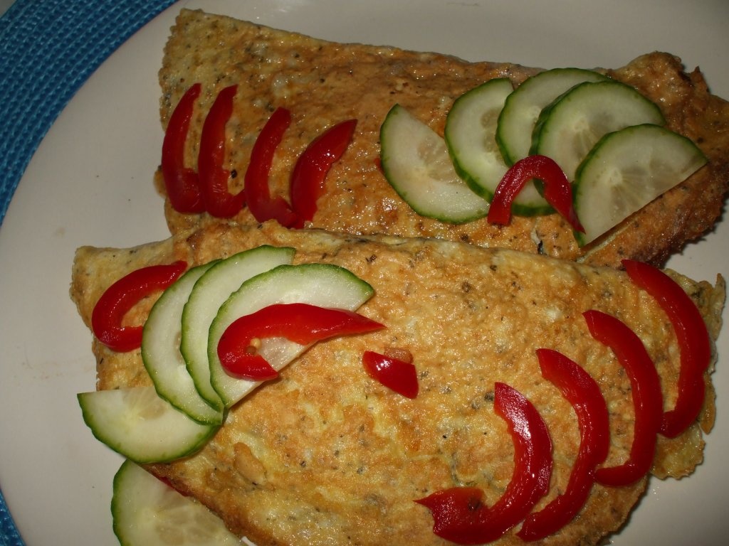 Omleta Calzone cu carnati