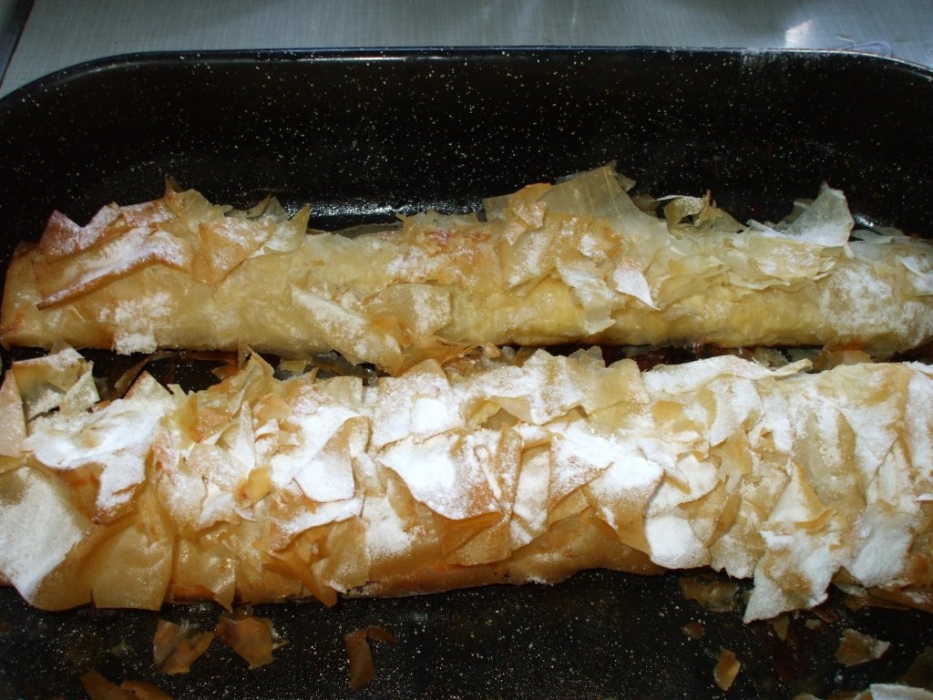 Placinta cu branza feta