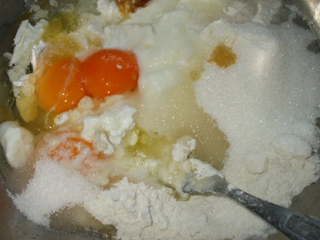 Placinta invartita cu branza si ciocolata