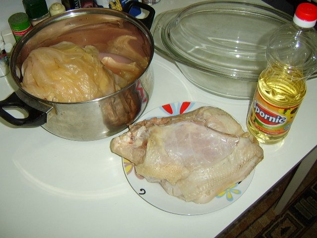 Piept de curcan invelit in foi de varza acra