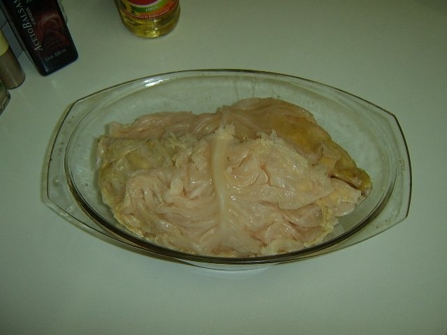 Piept de curcan invelit in foi de varza acra