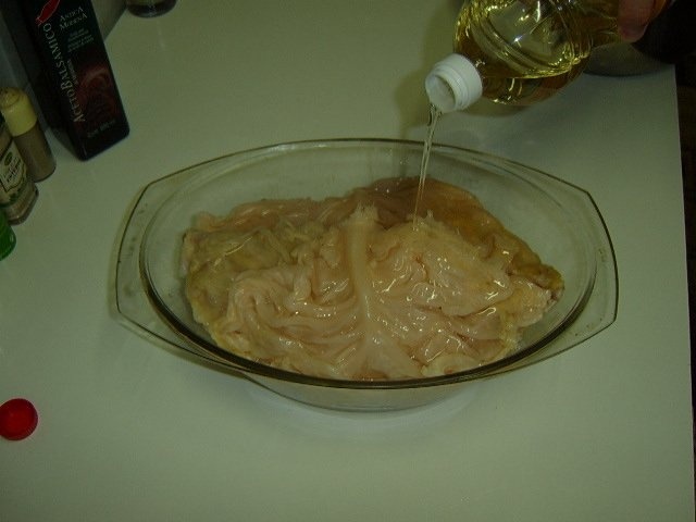 Piept de curcan invelit in foi de varza acra