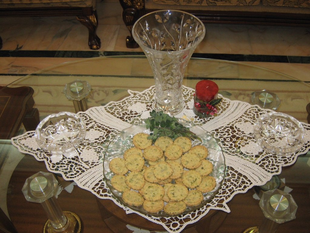 Pogacele cu telemea de oaie si oregano verde