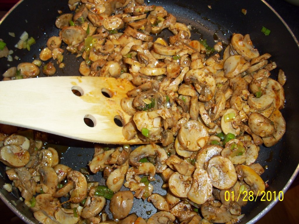 Conopida, broccoli, ciuperci si branza la cuptor