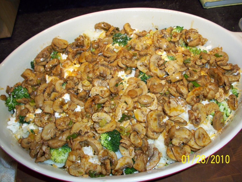 Conopida, broccoli, ciuperci si branza la cuptor