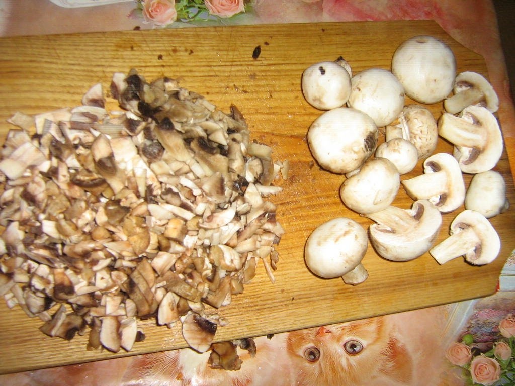 Sote de ciuperci cu piure de cartofi