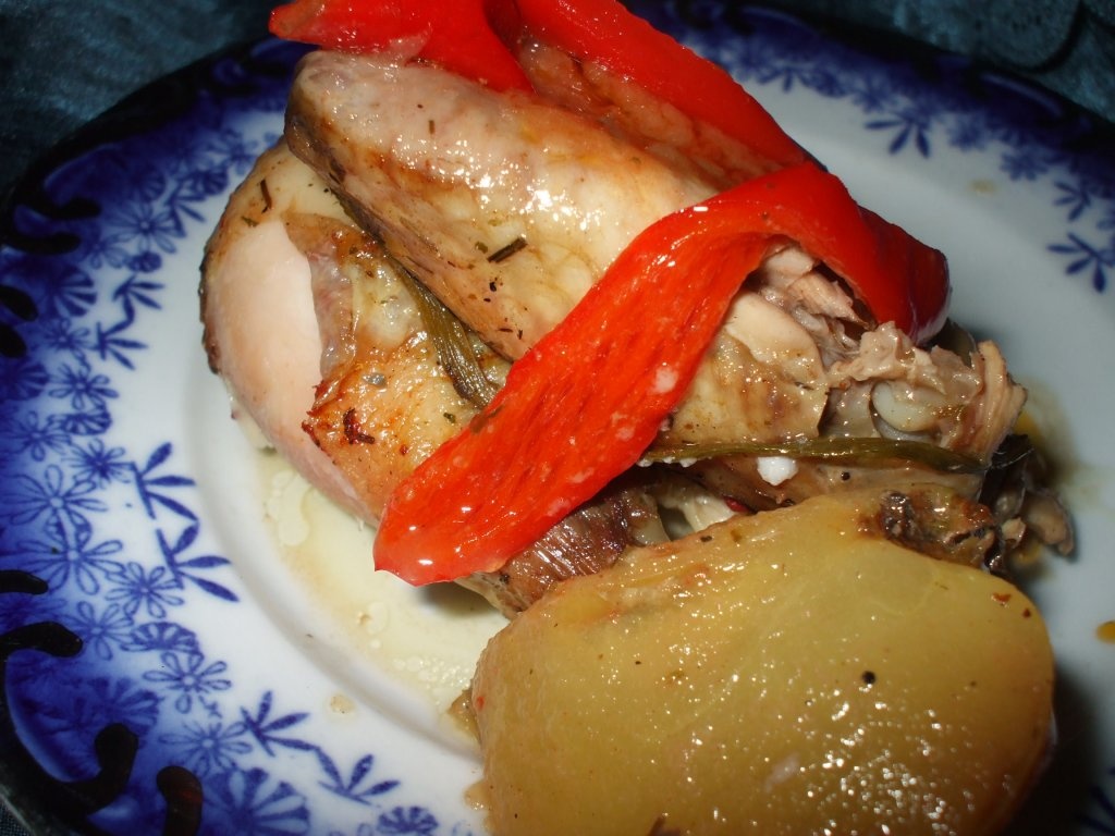 Pui la cuptor cu mar si telina