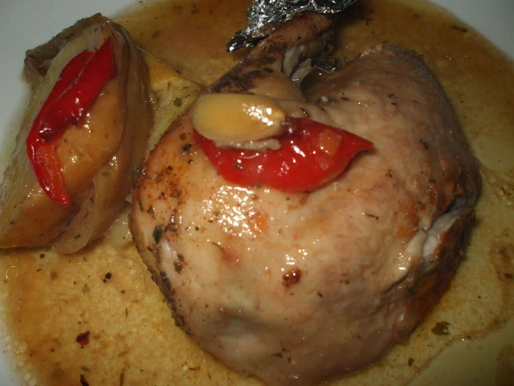 Pui la cuptor cu mar si telina