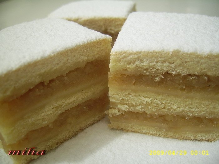 Prajitura frageda cu mere