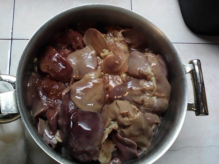 Ficatei de pui cu garnitura de orez