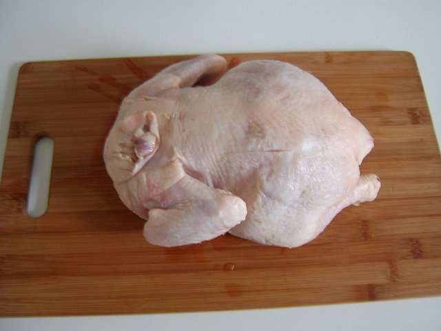 Pui la punga cu garnitura mexicana si morcovi mici