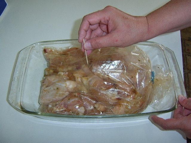 Pui la punga cu garnitura mexicana si morcovi mici