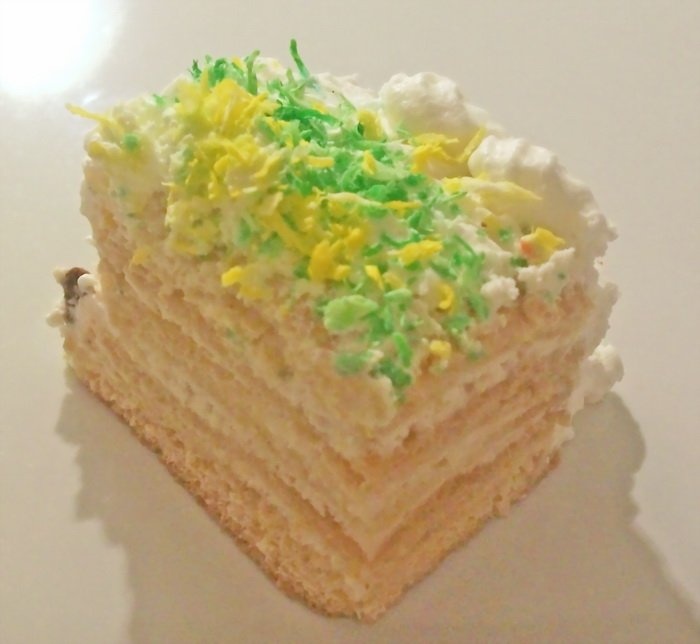 Tort Medovik cu buburuza