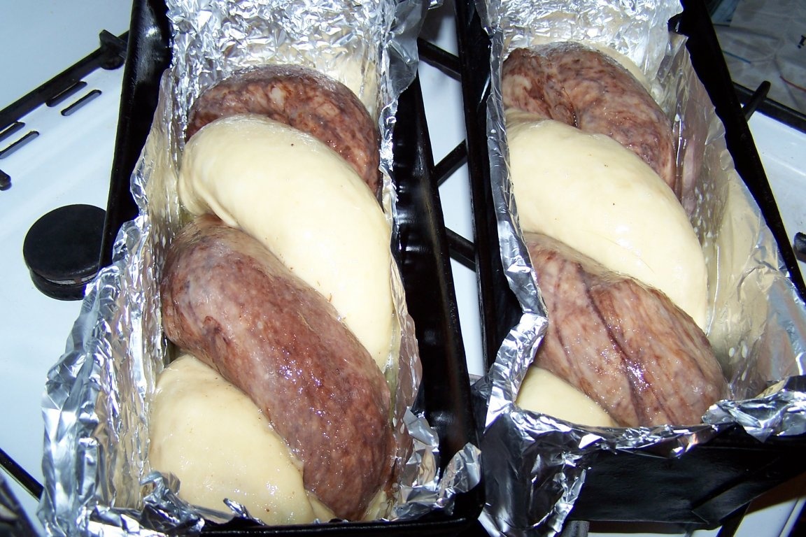 Cozonac cu stafide si rahat