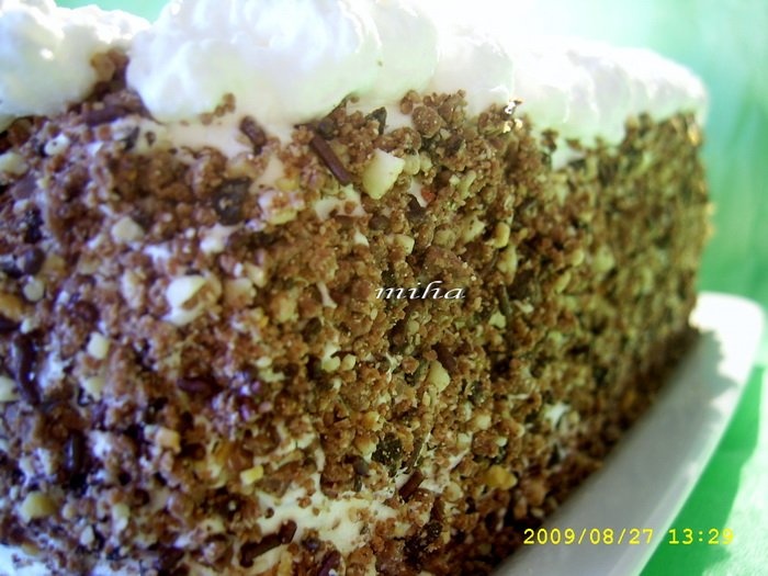 Tort cu mouse de ciocolata si menta