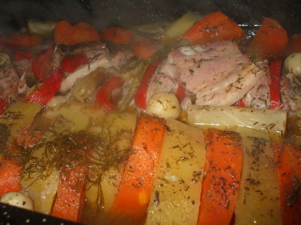 Muschi la tava cu legume