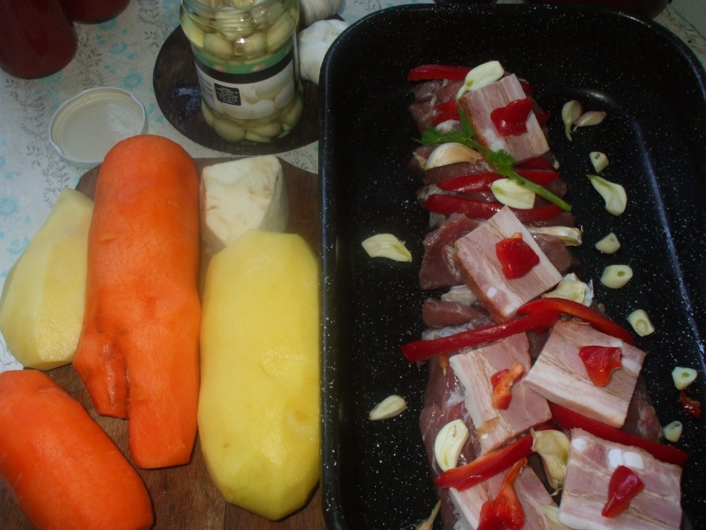 Muschi la tava cu legume