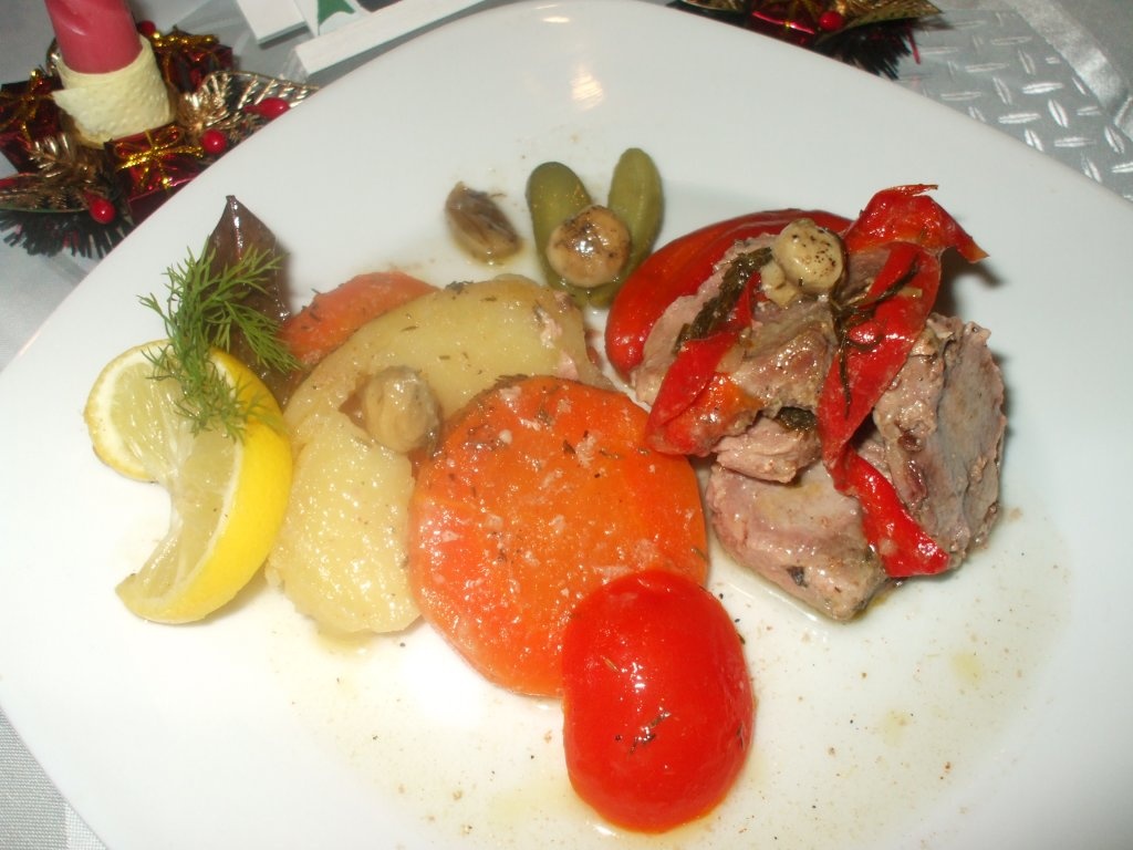 Muschi la tava cu legume